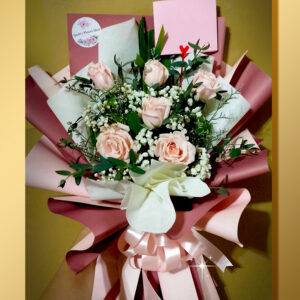 Half Dozen Roses Bouquet H3