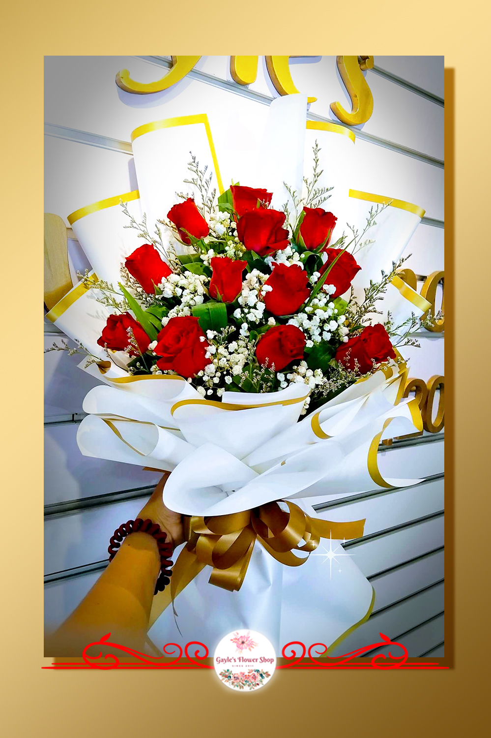 1 Dozen Roses Bouquet D4